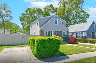 548 Stratford Rd, West Hempstead, NY 11550 - Photo 2
