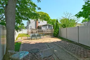 548 Stratford Rd, West Hempstead, NY 11550 - Photo 36