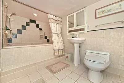 548 Stratford Road, West Hempstead, NY 11550 - Photo 30