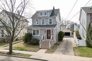29 Everett St, Lynbrook, NY 11563 - Photo 2