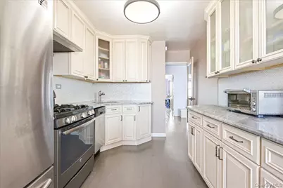 70-25 Yellowstone Boulevard #24N, Forest Hills, NY 11375 - Photo 22