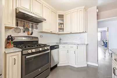 70-25 Yellowstone Boulevard #24N, Forest Hills, NY 11375 - Photo 24