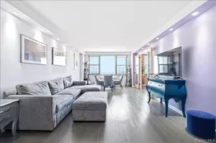 70-25 Yellowstone Blvd, Forest Hills, NY 11375 - Photo 10