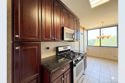 269-10 Grand Central Parkway #4O, Floral Park, NY 11005 - Photo 12