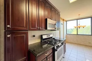 269-10 Grand Central Pkwy, Floral Park, NY 11005 - Photo 12
