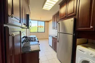 269-10 Grand Central Pkwy, Floral Park, NY 11005 - Photo 10