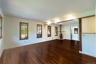986 Karshick St, Bohemia, NY 11716 - Photo 4