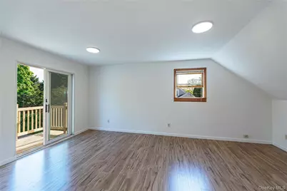 986 Karshick Street, Bohemia, NY 11716 - Photo 8