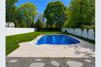305 Arnold Avenue, West Babylon, NY 11704 - Photo 8