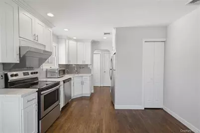 305 Arnold Avenue, West Babylon, NY 11704 - Photo 12