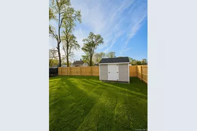 321 Union Avenue, Riverhead, NY 11901 - Photo 18