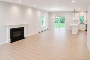 321 Union Ave, Riverhead, NY 11901 - Photo 6