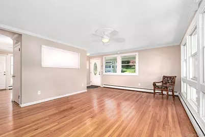 121 Parkview Place, Mount Kisco, NY 10549 - Photo 8