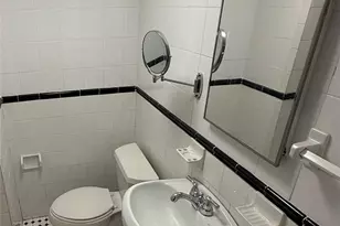 125 C Deer Park Ave, Babylon, NY 11702 - Photo 8