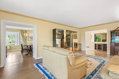 68 Brendon Hill Road, Scarsdale, NY 10583 - Photo 10