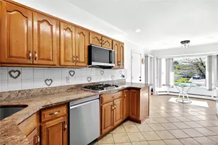 11 Hazelwood Dr, Jericho, NY 11753 - Photo 14