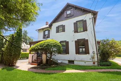 17 Crampton Avenue, Great Neck, NY 11023 - Photo 20