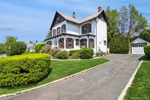 17 Crampton Ave, Great Neck, NY 11023 - Photo 2