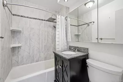 1120 Warburton Avenue #3F, Yonkers, NY 10701 - Photo 10