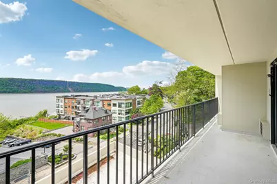 1120 Warburton Avenue #3F, Yonkers, NY 10701 - Photo 10