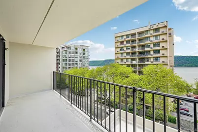 1120 Warburton Avenue #3F, Yonkers, NY 10701 - Photo 8