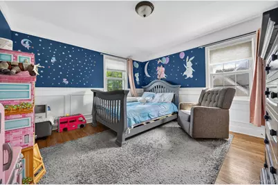 1049 Admont Avenue, Franklin Square, NY 11010 - Photo 16