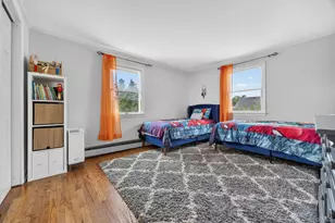 1049 Admont Ave, Franklin Square, NY 11010 - Photo 14