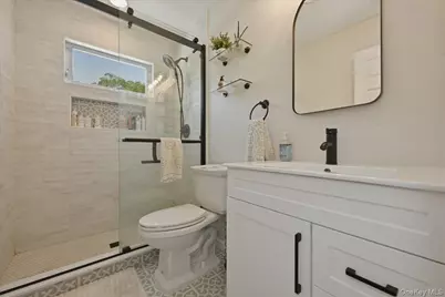 1924 Carroll Avenue, Merrick, NY 11566 - Photo 24