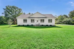 200 Sunset Dr, Wappingers Falls, NY 12590 - Photo 2