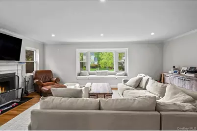 19 Bonnie Way, Larchmont, NY 10538 - Photo 2