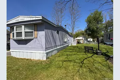 23 Daisy Dr, Port Jervis, NY 12771 - Photo 2