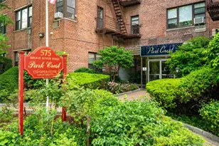 575 Bronx River Rd, Yonkers, NY 10704 - Photo 2