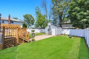 190 Sylvester St, Westbury, NY 11590 - Photo 22
