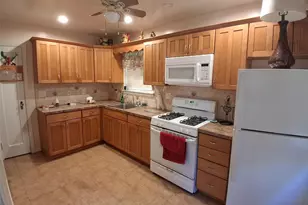 76-37 271st St, New Hyde Park, NY 11040 - Photo 8