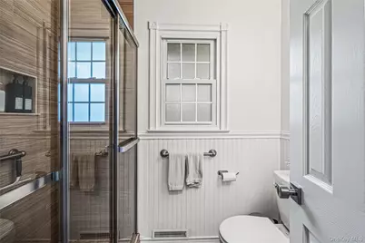 20 Shinnecock Lane, Hampton Bays, NY 11946 - Photo 12