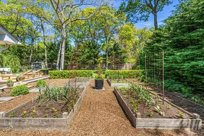 20 Shinnecock Lane, Hampton Bays, NY 11946 - Photo 22