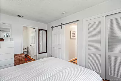 20 Shinnecock Lane, Hampton Bays, NY 11946 - Photo 16