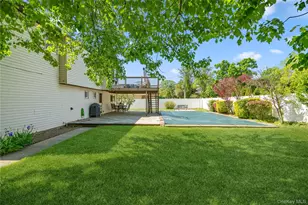 1632 Fairfax Ave, West Islip, NY 11795 - Photo 24