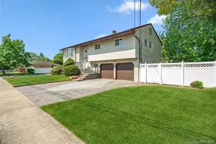 1632 Fairfax Ave, West Islip, NY 11795 - Photo 2