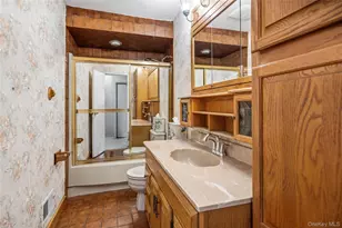 1632 Fairfax Ave, West Islip, NY 11795 - Photo 10