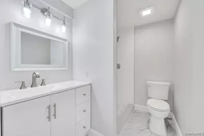 339 Avenue B, Ronkonkoma, NY 11779 - Photo 28