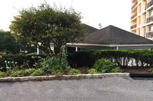 500 High Point Dr, Hartsdale, NY 10530 - Photo 32