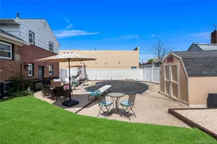 11701 237th St, Elmont, NY 11003 - Photo 32