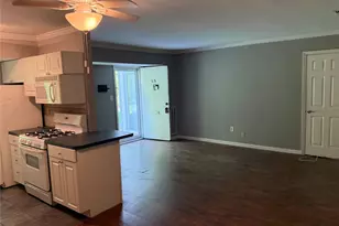 5 Laramie Ct, Coram, NY 11727 - Photo 6