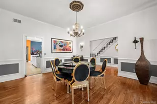 10 Swan Ct, Glen Cove, NY 11542 - Photo 10