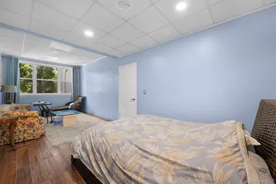 10 Swan Court, Glen Cove, NY 11542 - Photo 28