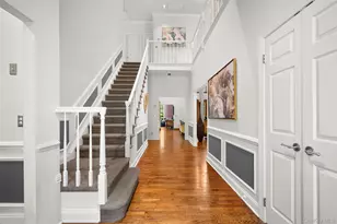 10 Swan Ct, Glen Cove, NY 11542 - Photo 18