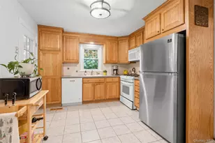 49 Entrance Wy, Purdys, NY 10578 - Photo 10