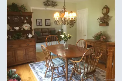 104 Phyllis Drive, Lindenhurst, NY 11757 - Photo 6