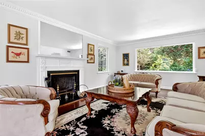 60 Mill Spring Road, Manhasset, NY 11030 - Photo 4